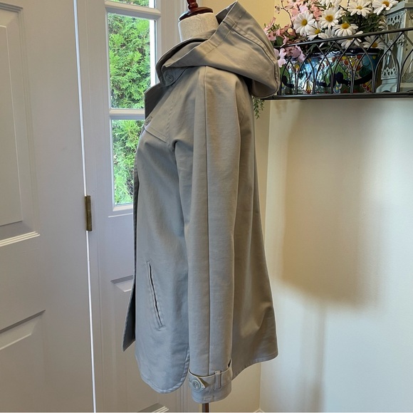 Isaac Mizrahi Live Rain Coat Size XS Grey w Reptile Print Lining Removable Hood - Picture 2 of 13